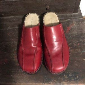 WOMEN'S RED LEATHER MULES - SZ 7M